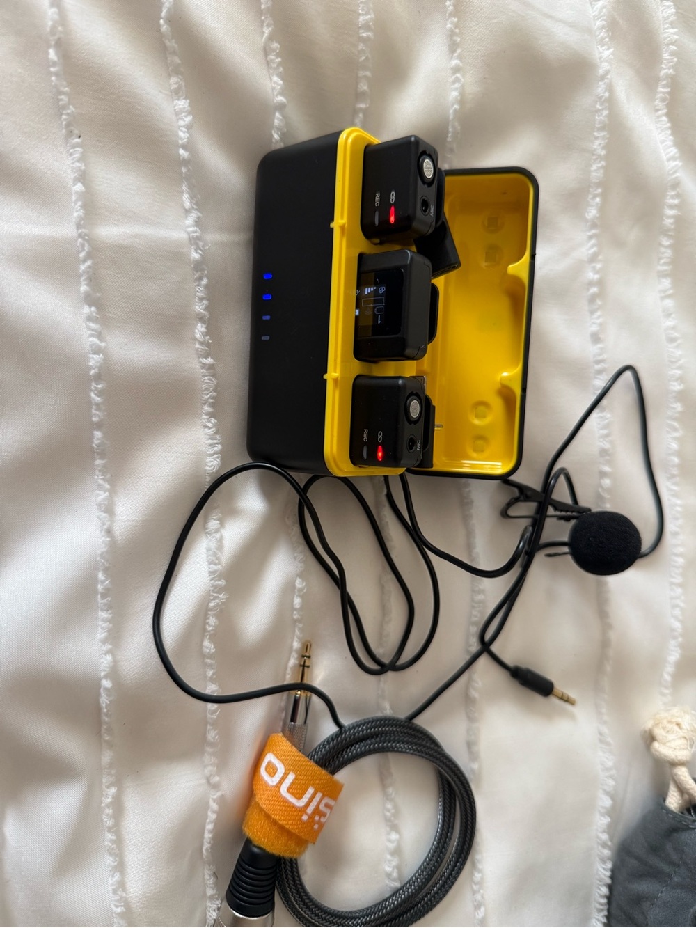 microphones - Picture 2 of 3
